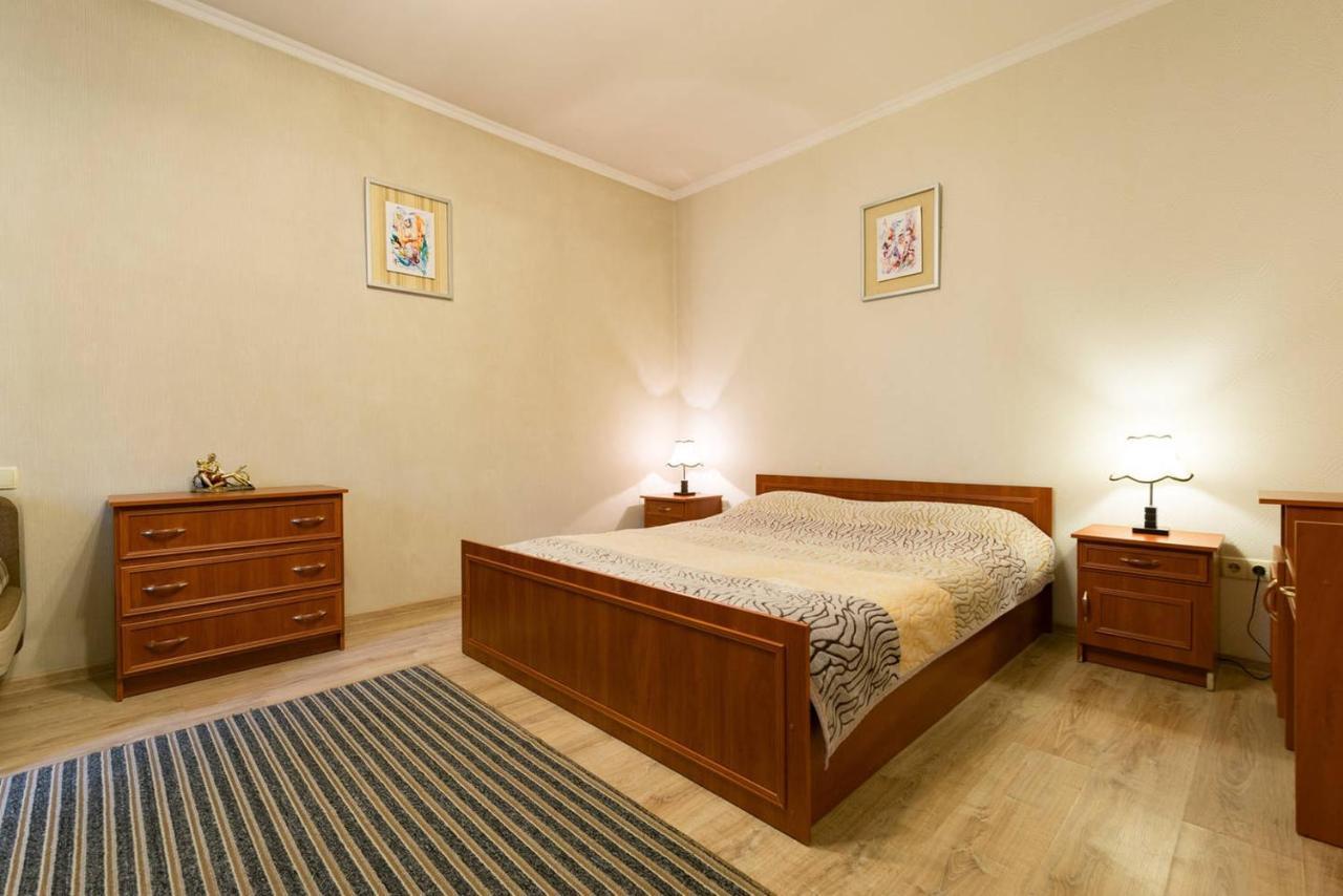 Nadezhda Apartment On Nauryzbay Batyra 37/1 Almaty Esterno foto
