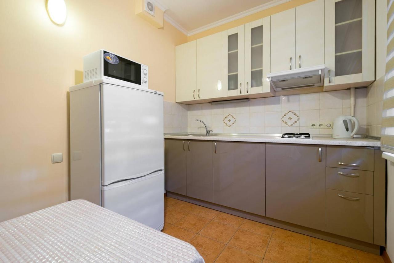 Nadezhda Apartment On Nauryzbay Batyra 37/1 Almaty Esterno foto