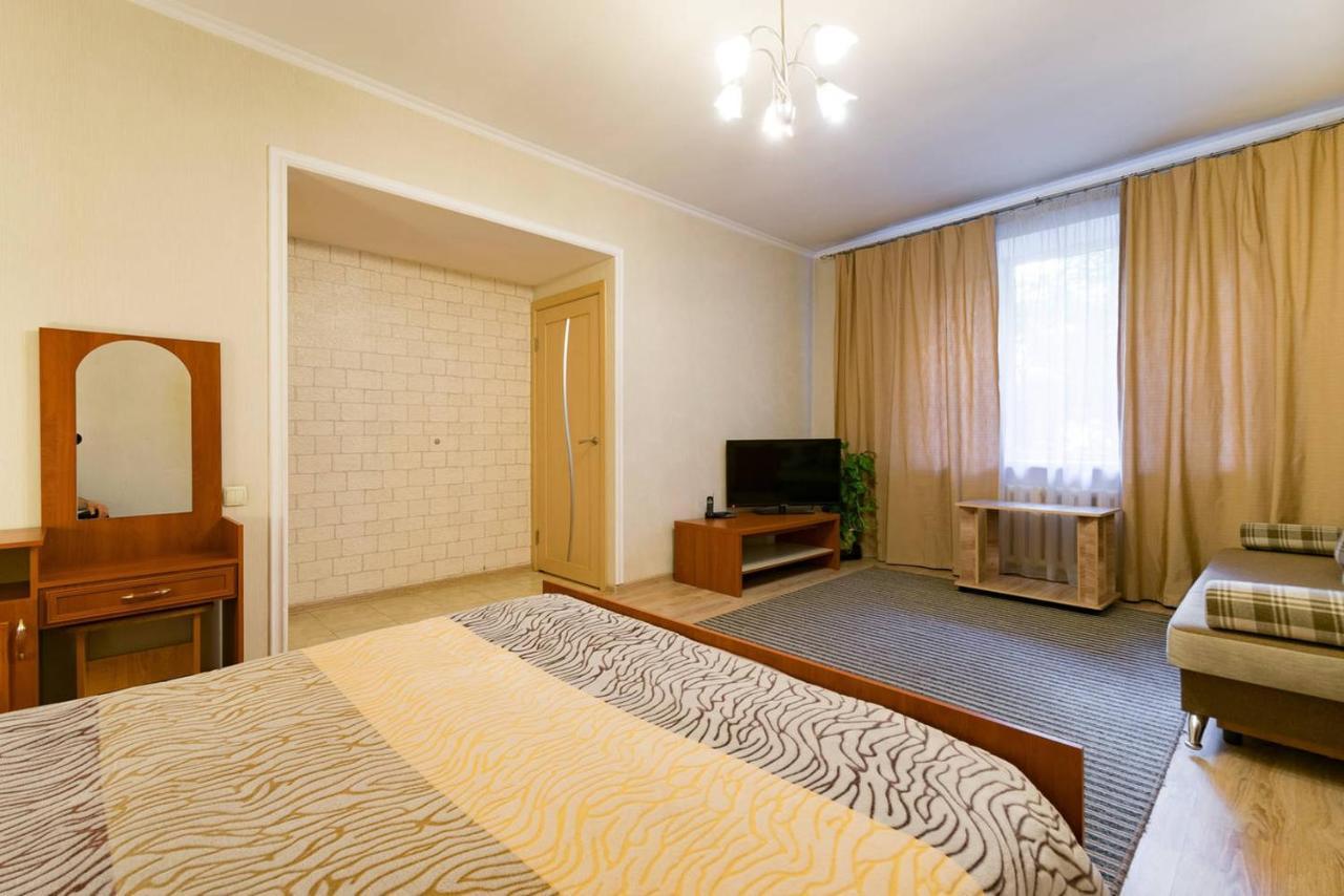 Nadezhda Apartment On Nauryzbay Batyra 37/1 Almaty Esterno foto